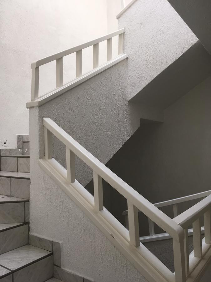 Casa Bravia - Hostal Para Mujeres Guadalajara Exterior foto